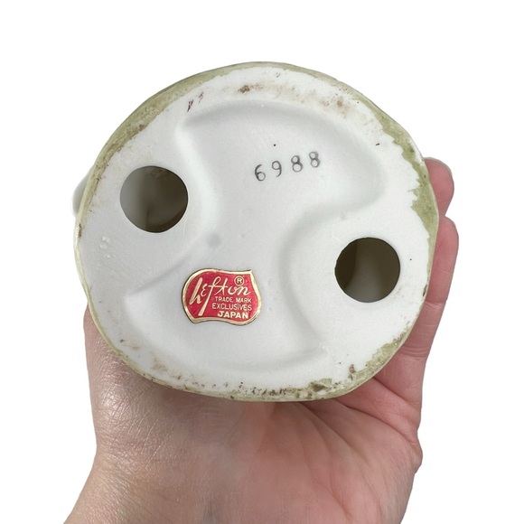 Vintage Lefton Harvest Figurine #6988 Bisque Porcelain Girl With Goose - Picture 7 of 8